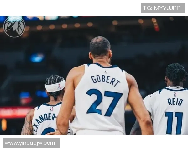 2016年12月8日勇士与快船激战成名场面回顾与精彩瞬间分析